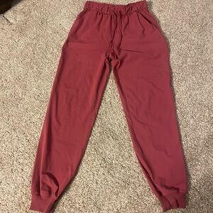 Lululemon women's casual pull on maroon sporty Keep Moving Joggers sz 6
